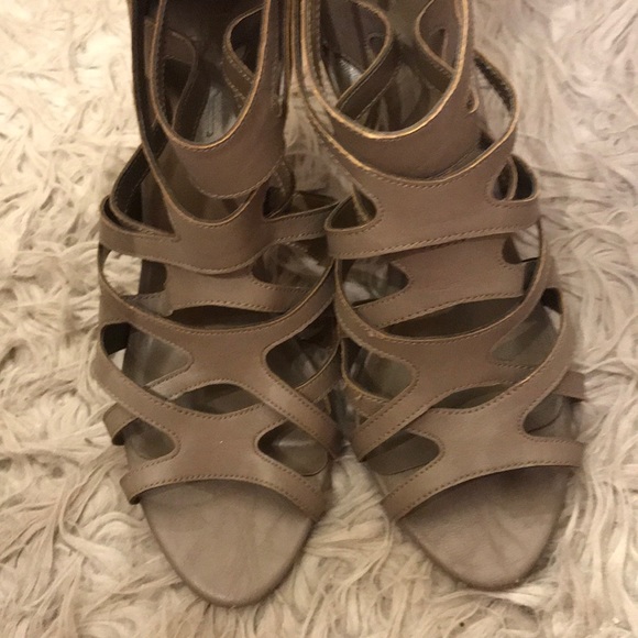 High heels - Picture 4 of 5